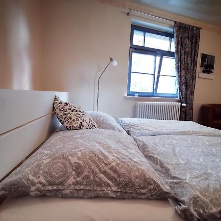 Charmantes Apartment Siebenschlaefer - Ferienwohnung Cafe 7 Weida Exteriör bild
