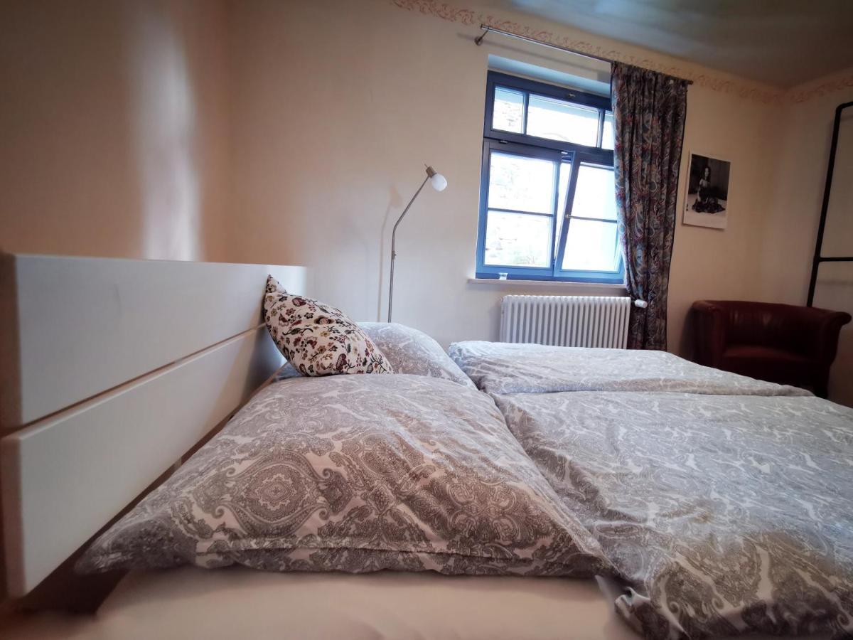 Charmantes Apartment Siebenschlaefer - Ferienwohnung Cafe 7 Weida Exteriör bild